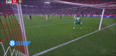 半场-拜仁暂1-1圣保利 凯恩破门奥利塞送助攻